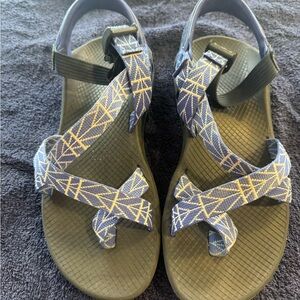 Chaco Z/2 Classic Toe Loop Sandals Women’s Size 9 Blue Geometric